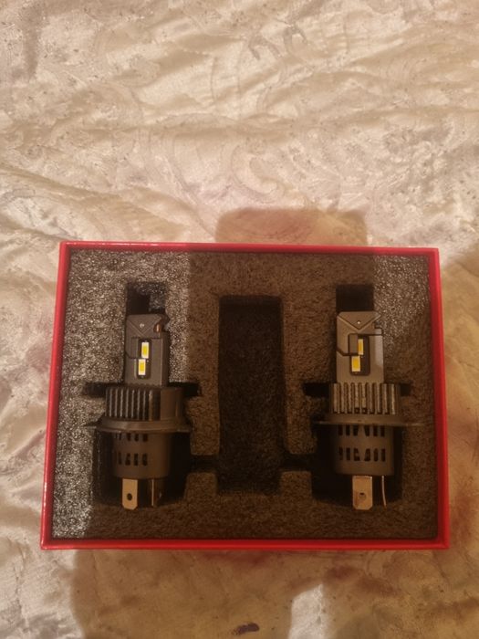 Продам лед лампы Н4