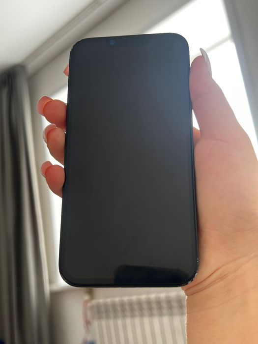 продам 14 айфон