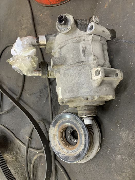 Компрессор кондиционера Camry 40 usa