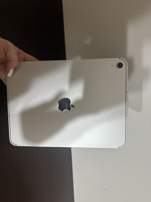 Vand iPad 18.6 baterie  100%