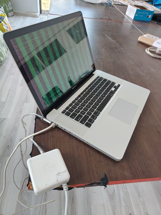 macbook pro i7 2011 15 second hand si noi de vanzare • Anunturi