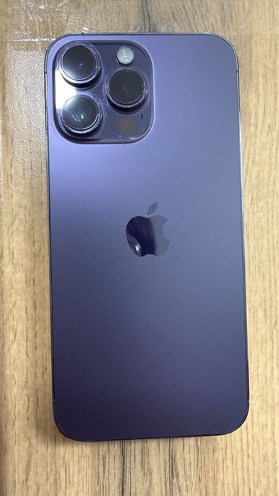 Продам айфон 14 про макс