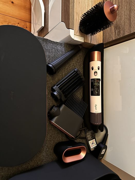 Dyson  Airwrap complete Long pink ceramic rose gold