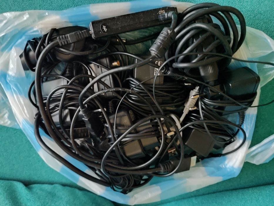 Vând telefoane mobile