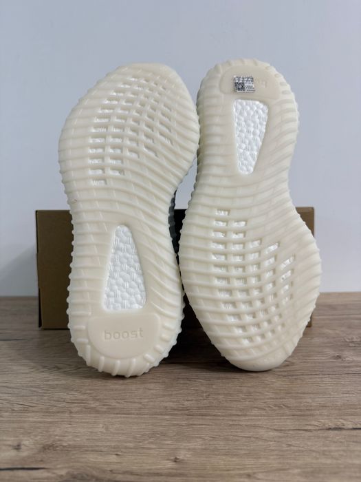 Vând Adidas yzy 350 v2 cmpct