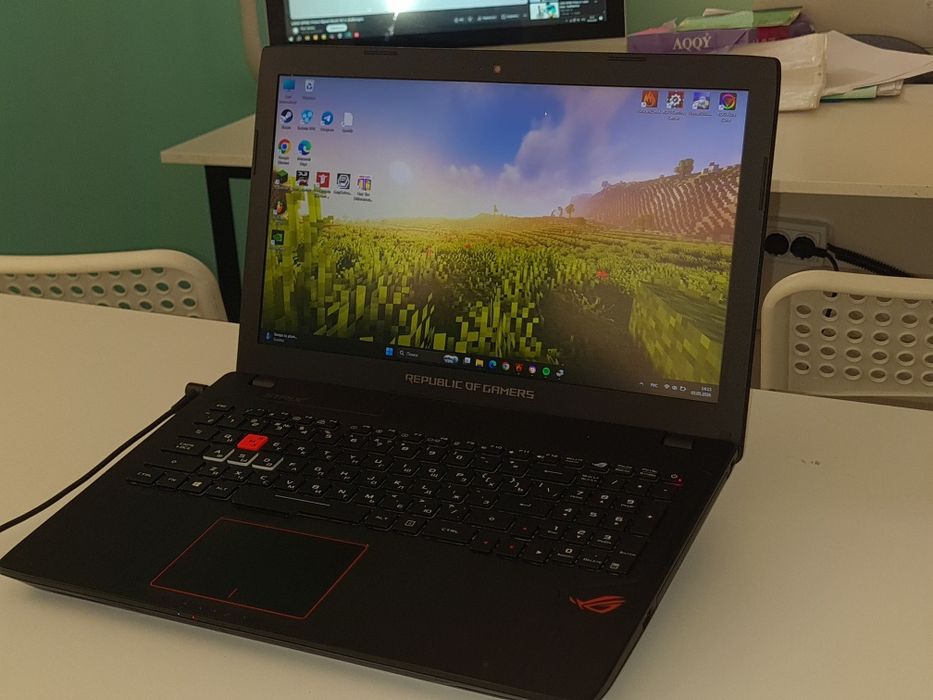 Игровой ноут Asus strix