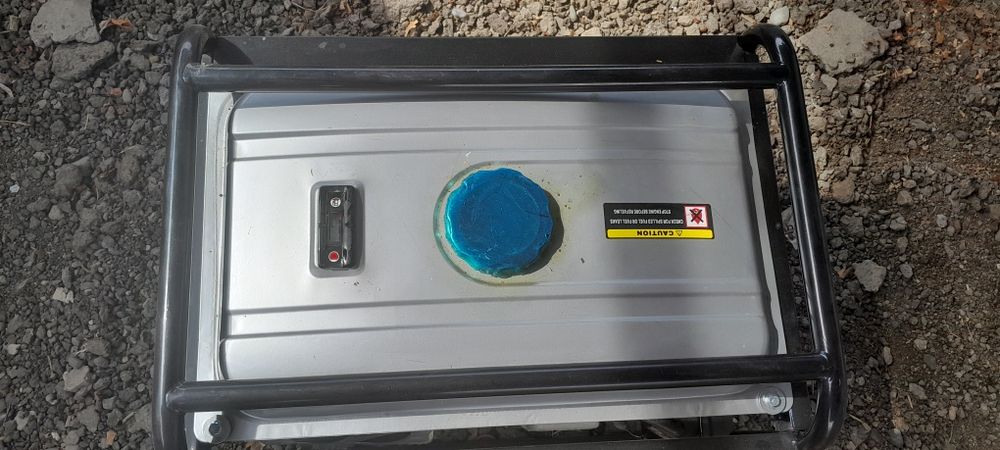 Продам новый бензиновый генератор