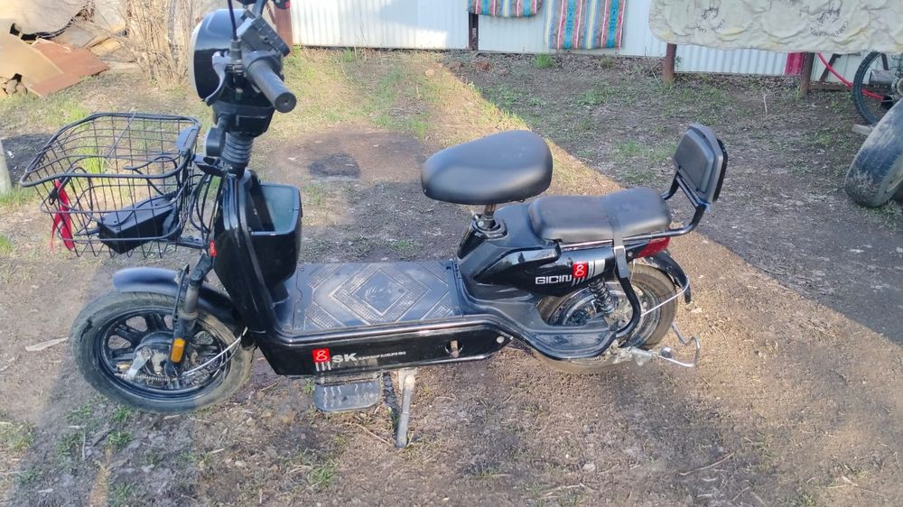 Сатылады. жүріп тұр