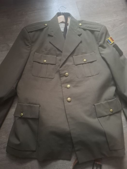 Vand costum militar de vara
