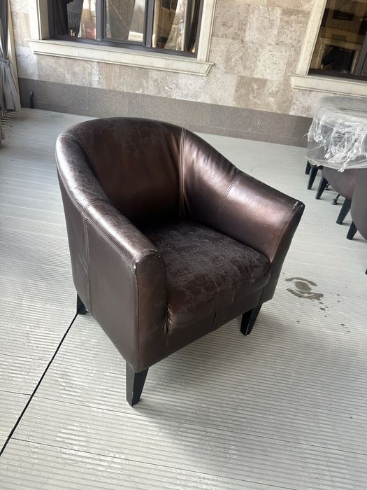 Кресла и столики