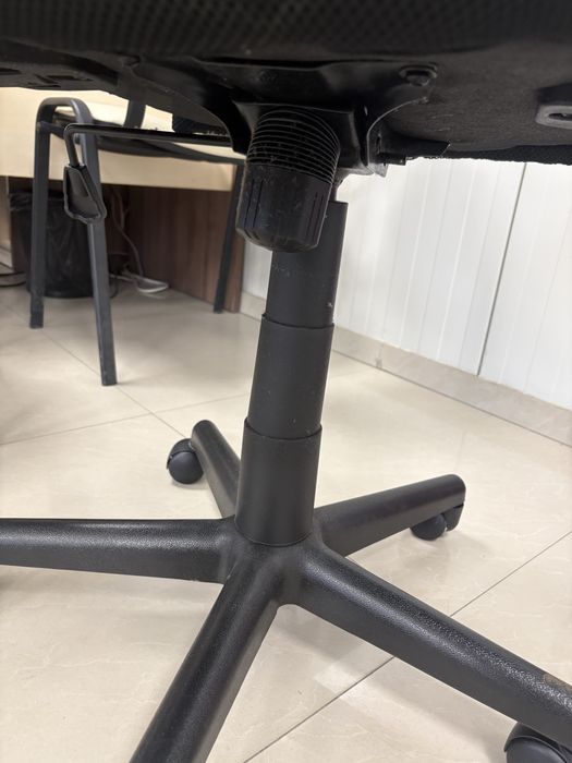 Офис стол и геймърски