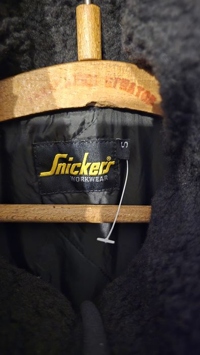 Strauss engelbert, Snickers