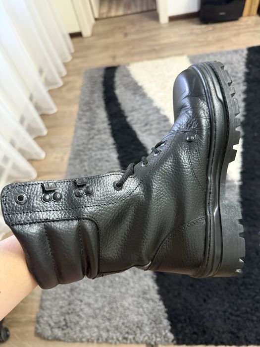 Продаю  мужские берцы