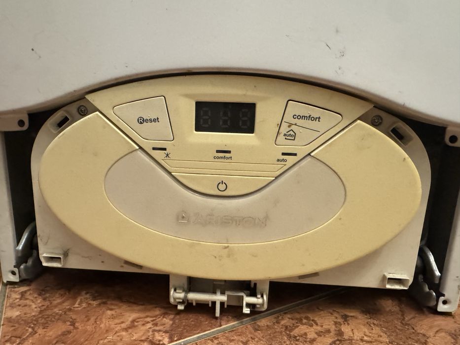 Газовый котел Ariston