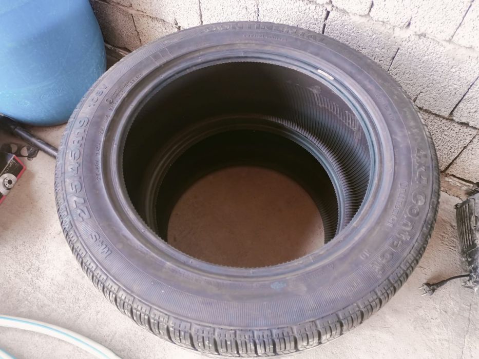 новый 275/45/R19  балон