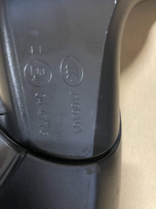 Огледало ляво пежо 2008 peugeot 2017г