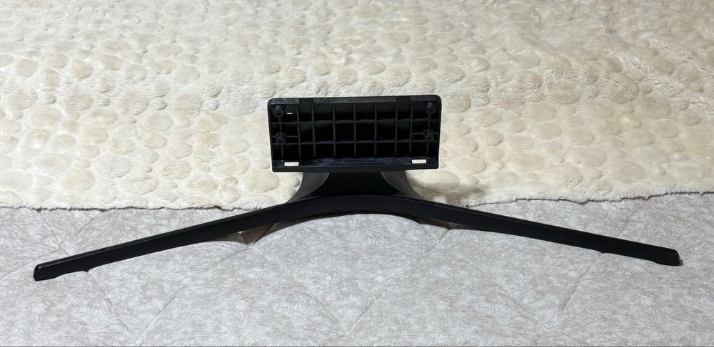 Телевизор Samsung UE40M5070AUCUZ и приставка Xiaomi Mi Box S