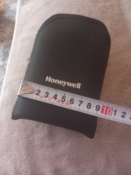 Твърд калъф        .