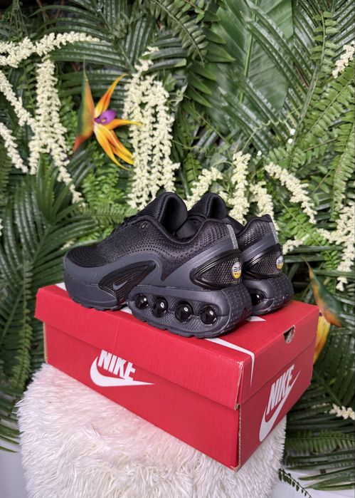 Nike Air Max DN Triple Black