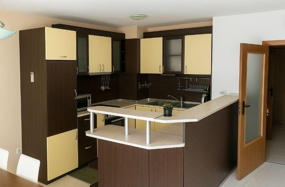 Дава се под наем Двустаен апартамент в Варна, Център - 60 кв.м за 425 € - Снимка #3