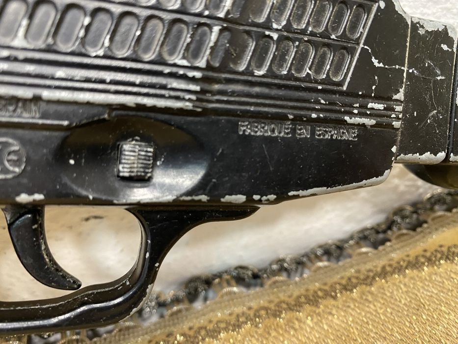 Стара детска играчка капсова пушка