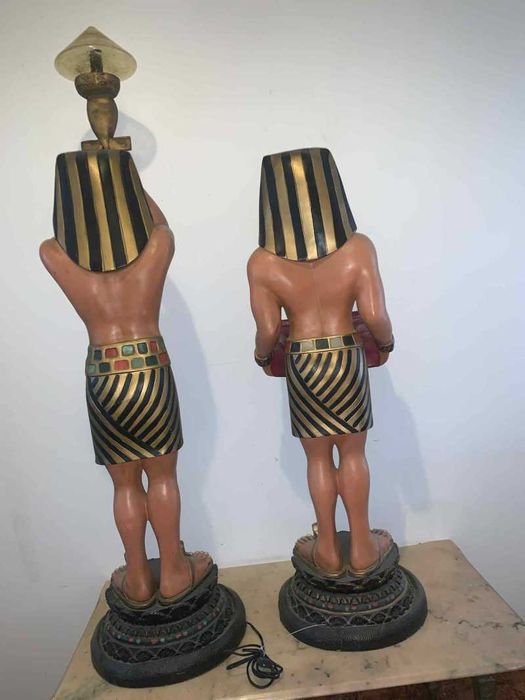 Statuie/Veioza cu tenta egipteana