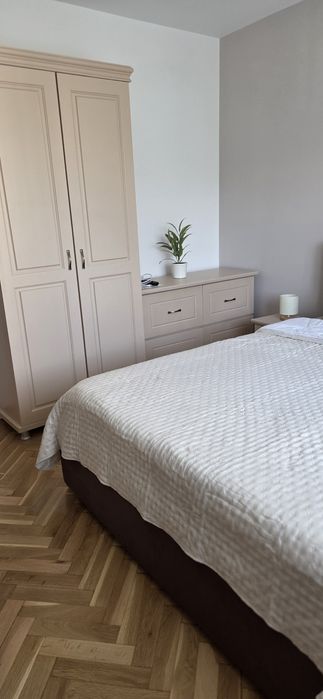 Apartament 2 camere de inchiriat.