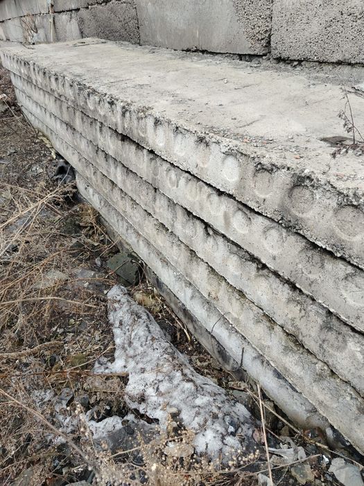 Продам ПЛИТЫ 4 шт