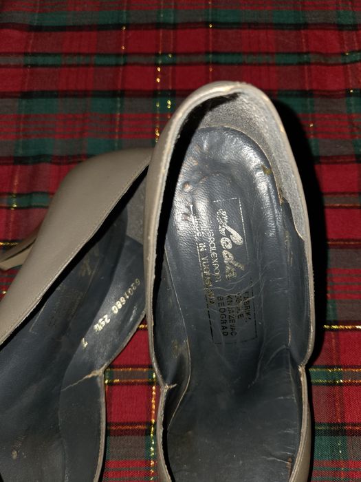 Туфли          женские