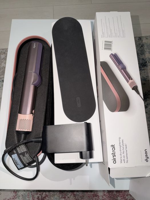 Dyson Airstrait NOU