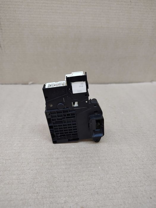 mecanism blocare usa masina de spalat cu uscator LG FH4U2TDH1N / R15