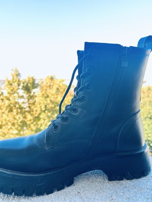 Дамски черни боти