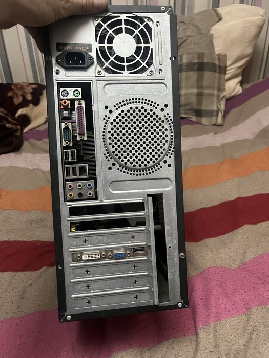 Системник в хорошем состоянии