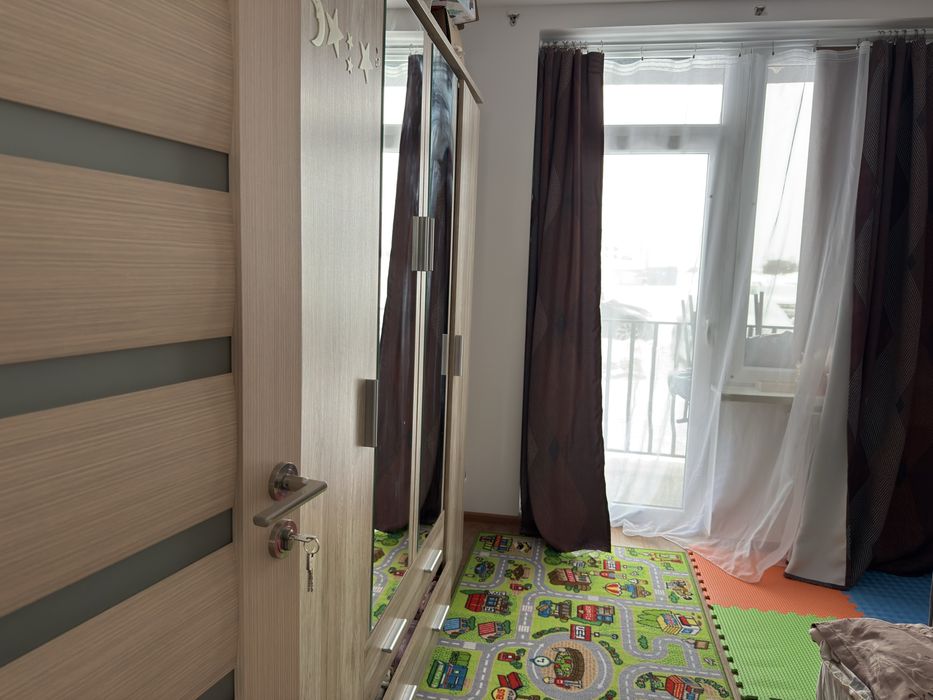 Inchiriez apartament 3 camere