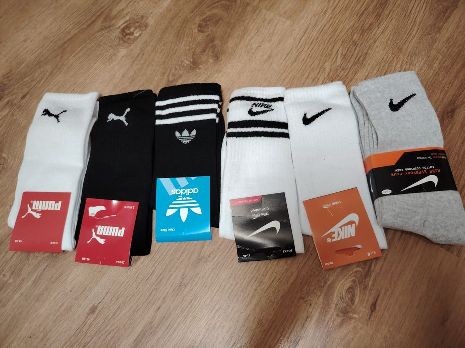 Дълги чорапи различни