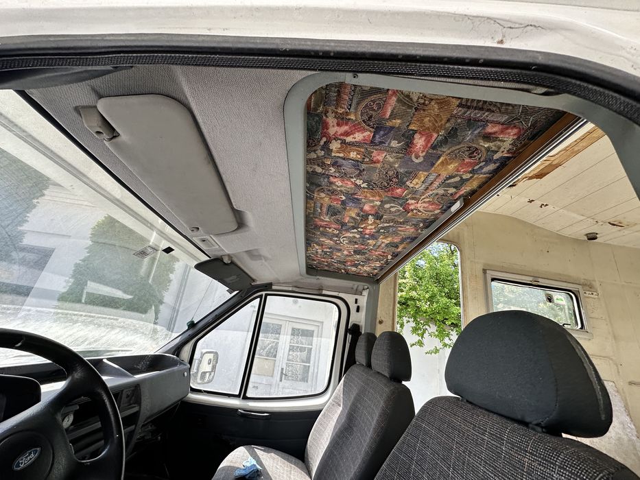 Fordtransit 2,5 d  autorulota 5 locuri accept unele schimburi  !! Acte germania