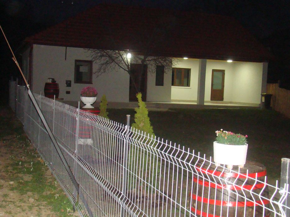 Casa la CARASTELEC Renovat total