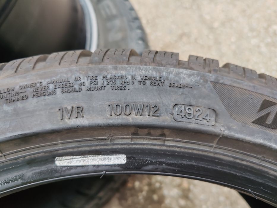 235/40/19 - Bridgestone