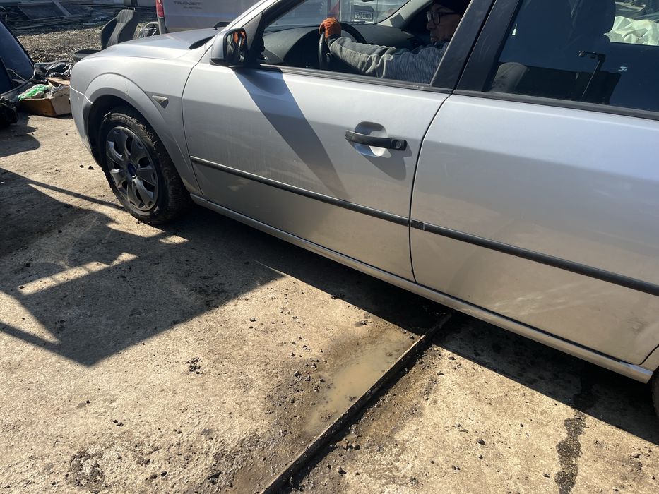 Vand far stanga si dreapta Ford Mondeo mk3 facelift 2005-2008