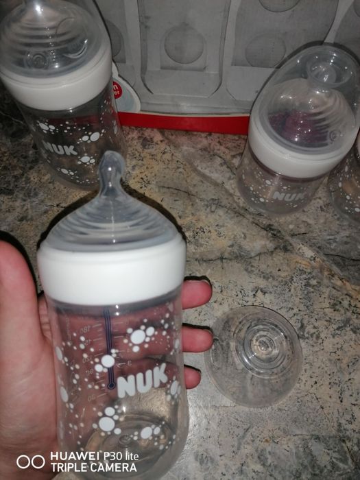 Пластмасови шишета на НУК