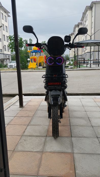 Skuter srochni sotiladi