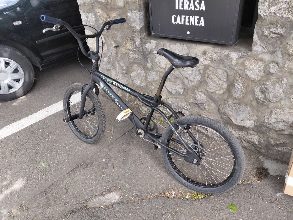 Bmx freestyle 20" inmport anglia . Casca