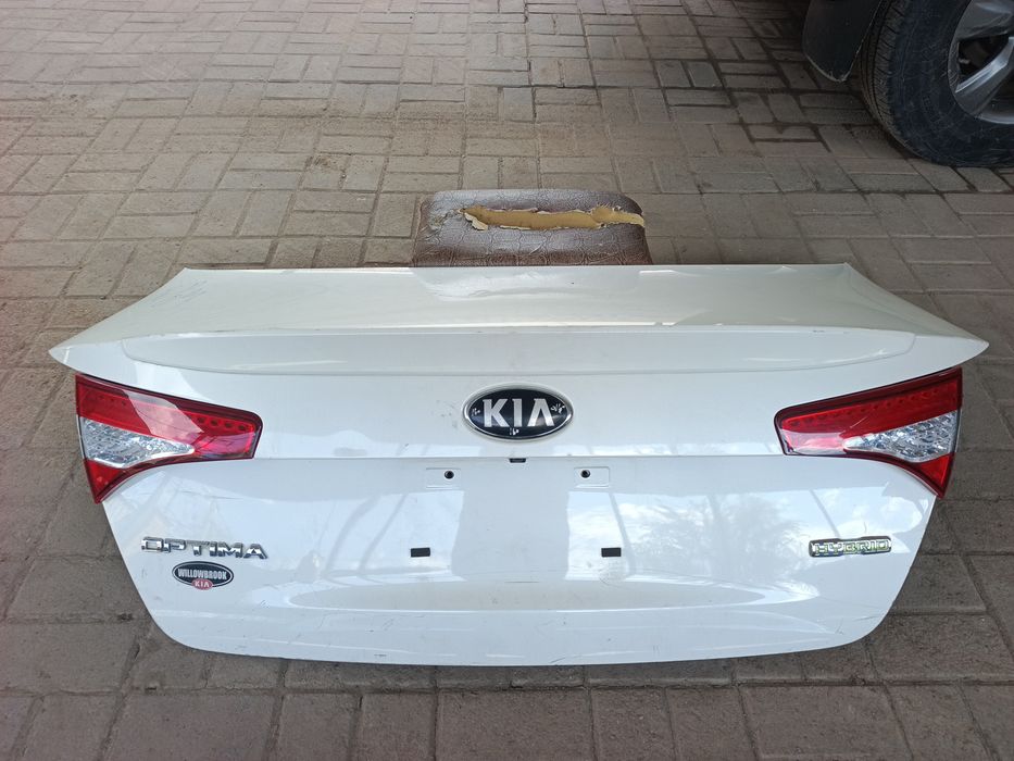 Kia optima багажник
