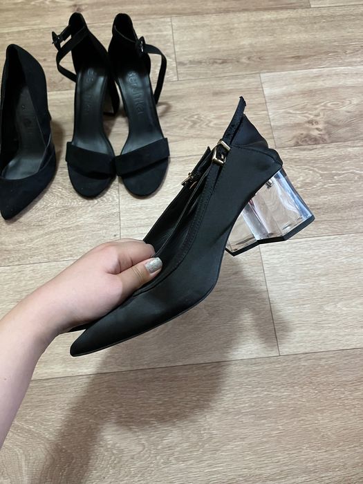 Продам черные туфли