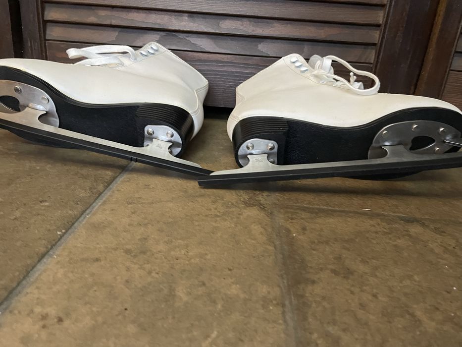 Patine profesionale, marimea 37-38