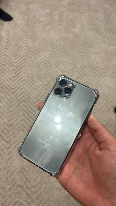 Продам айфон 11 про