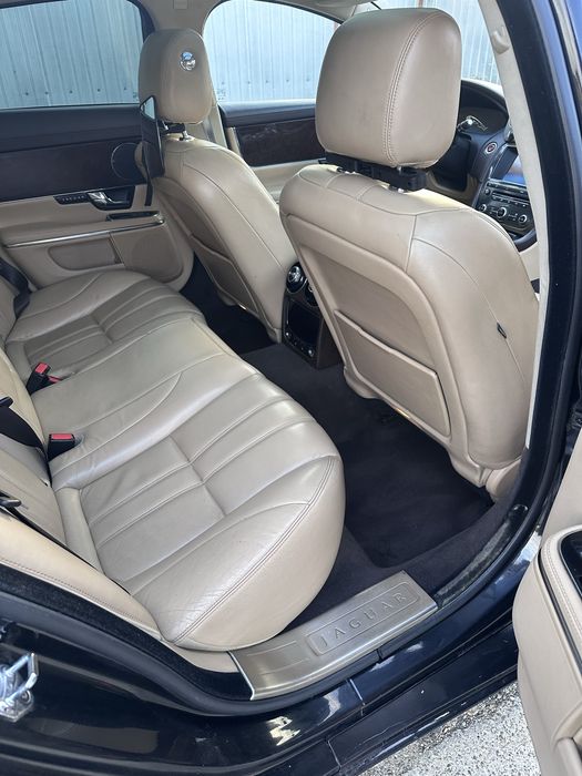 Vand/Schimb Jaguar XJ 2011