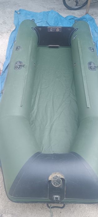 Лодка аква 3200 с