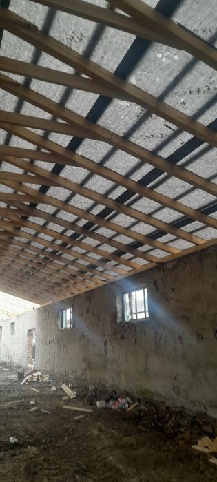 Executam acoperisuri si Reparatii acoperisuri