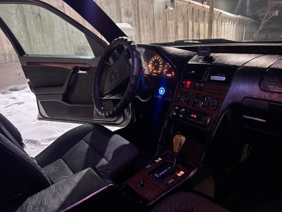 Продам Mercedes-Benz C220